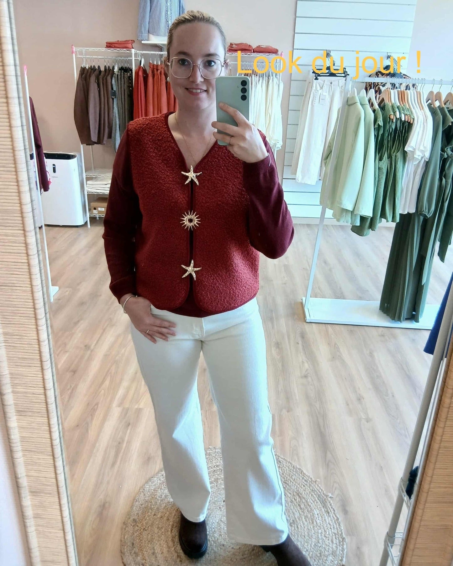 Gilet Elena Sans Manches Femme avec Broches - Élégant et Chic Les tendances d'Axelya