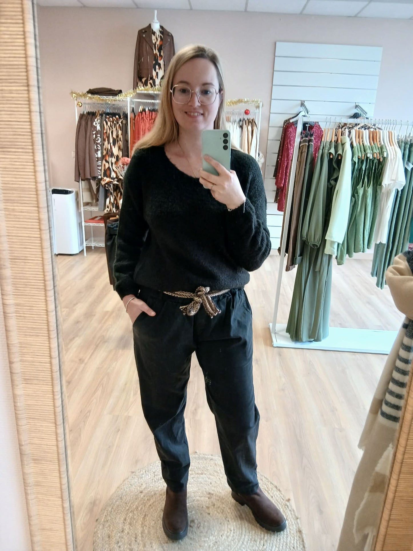 Pull Odelia femme noir col V grosse maille chaud