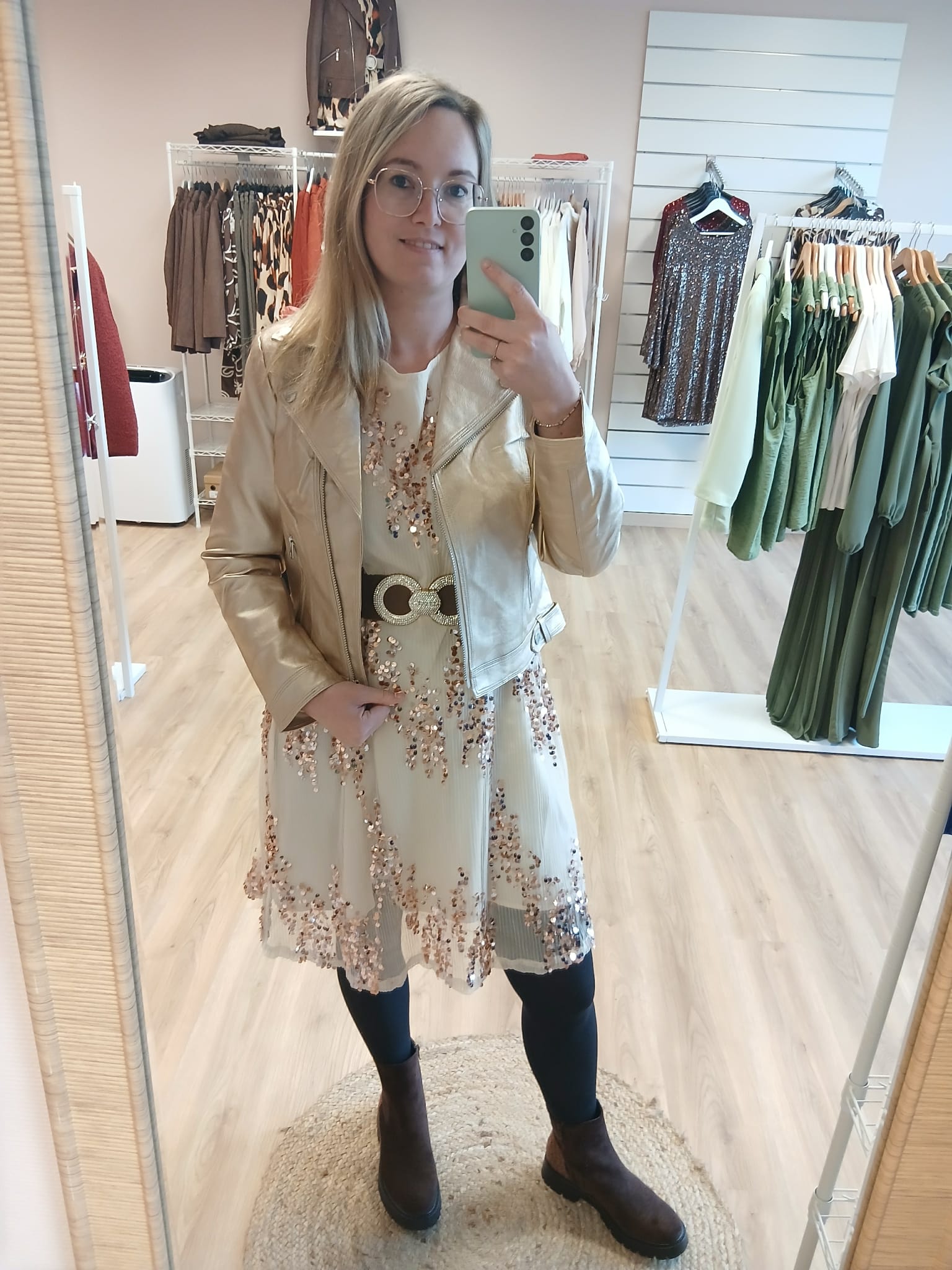 Robe Karla champagne sequins col rond soirée fête femme