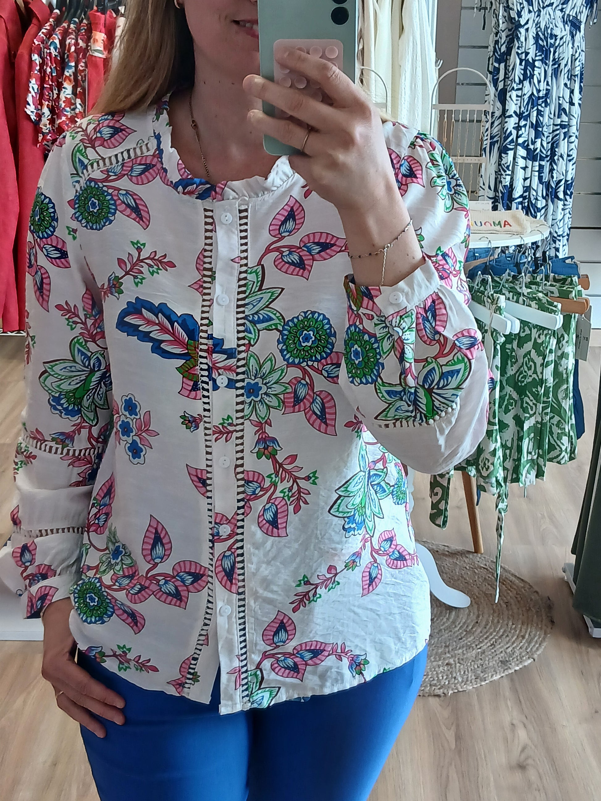 Blouse EVA Florale Lumineuse - Du S au 4XL Les tendances d'Axelya