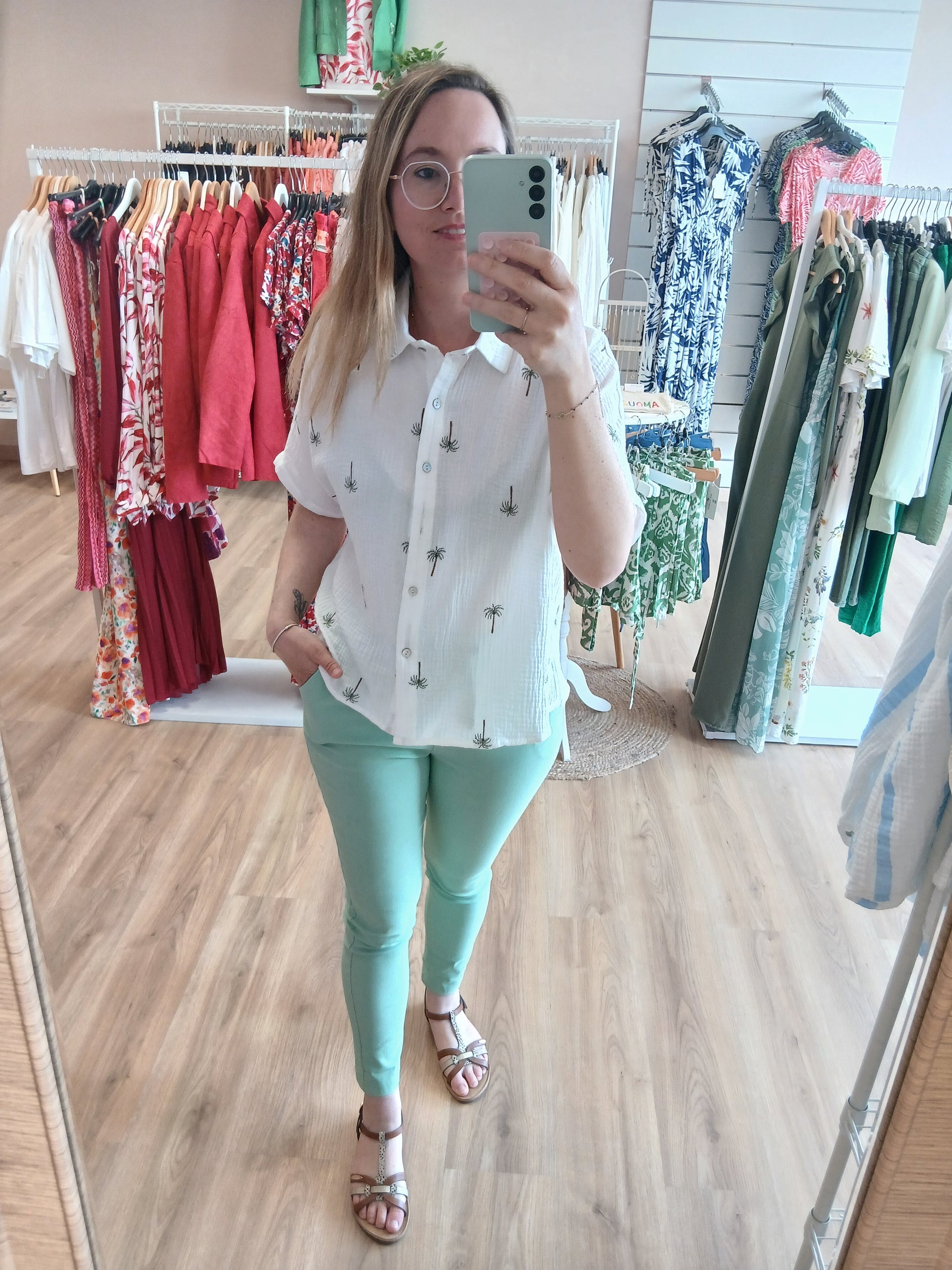 Chemise TINA Gaze de Coton Broderie Palmier Les tendances d'Axelya