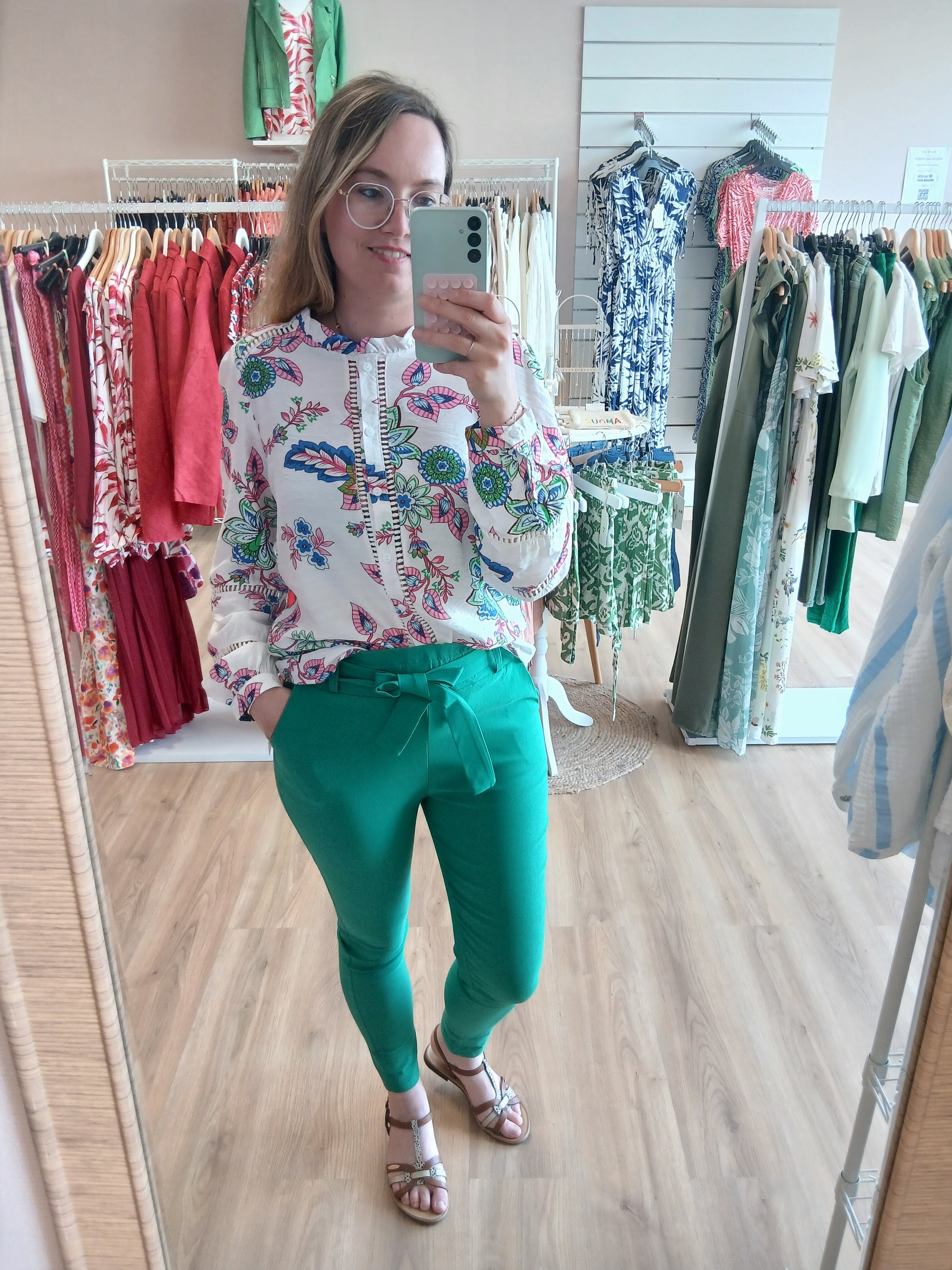 Blouse EVA Florale Lumineuse - Du S au 4XL Les tendances d'Axelya