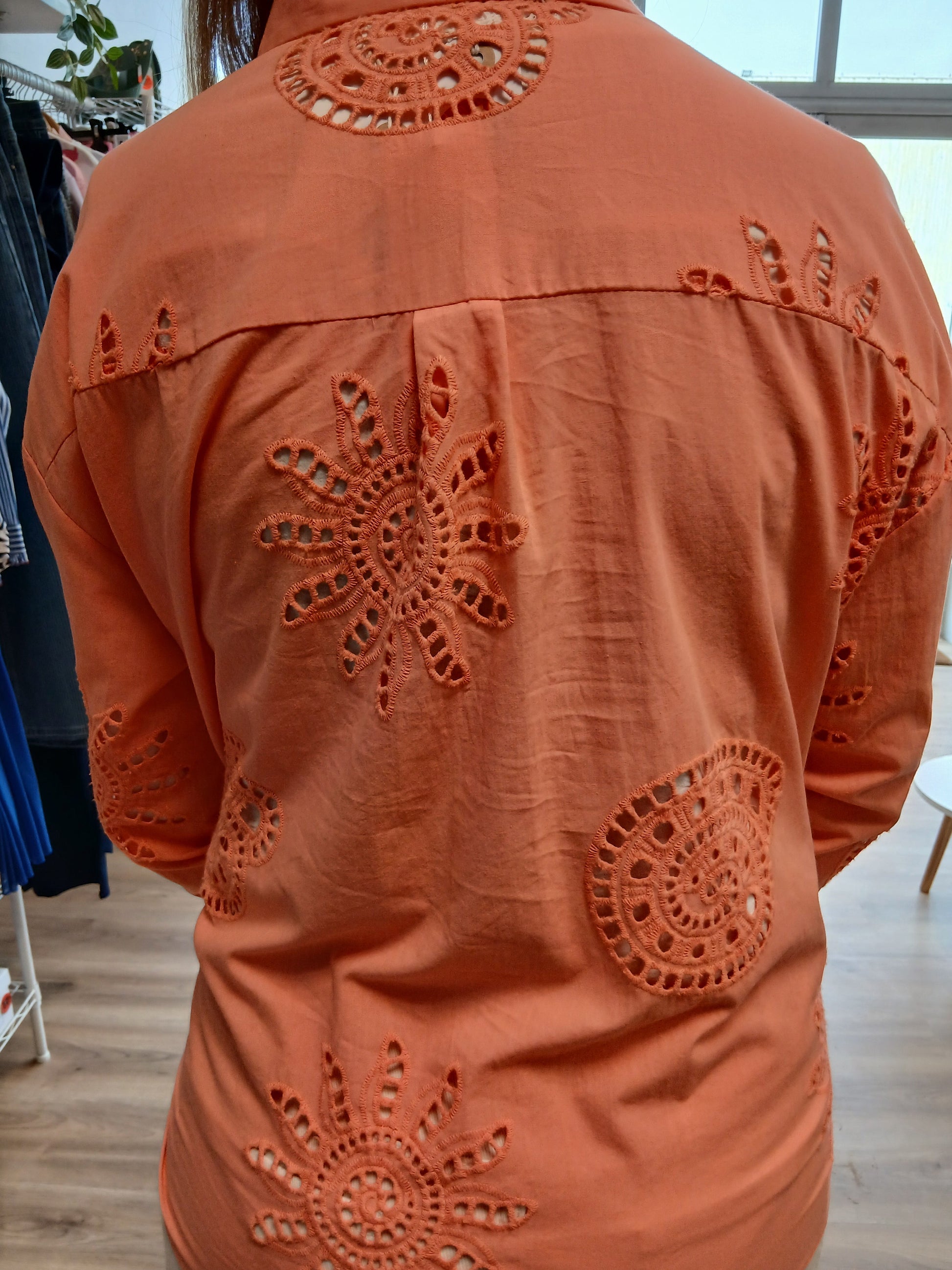 Chemise Margot Dentelle Corail - 100% Coton Les tendances d'Axelya