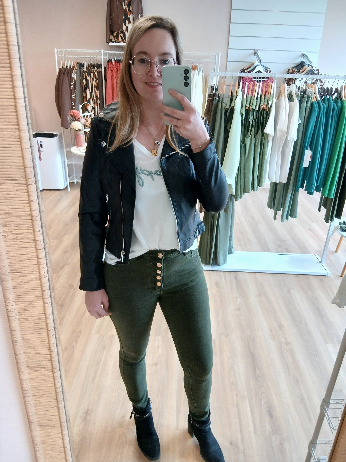 Jeans Orlane Skinny Vert - Boutons Strass Les tendances d'Axelya