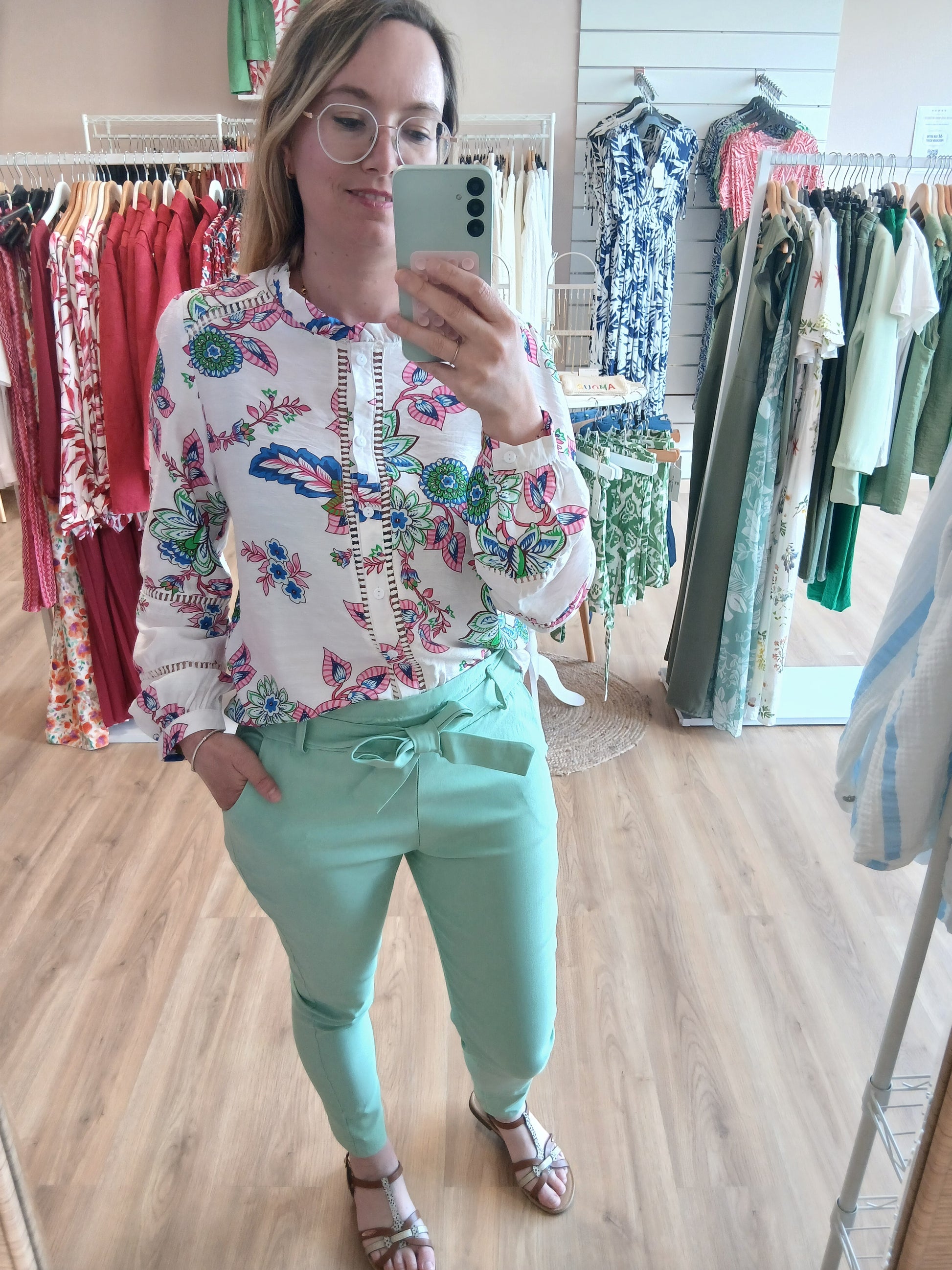 Blouse EVA Florale Lumineuse - Du S au 4XL Les tendances d'Axelya